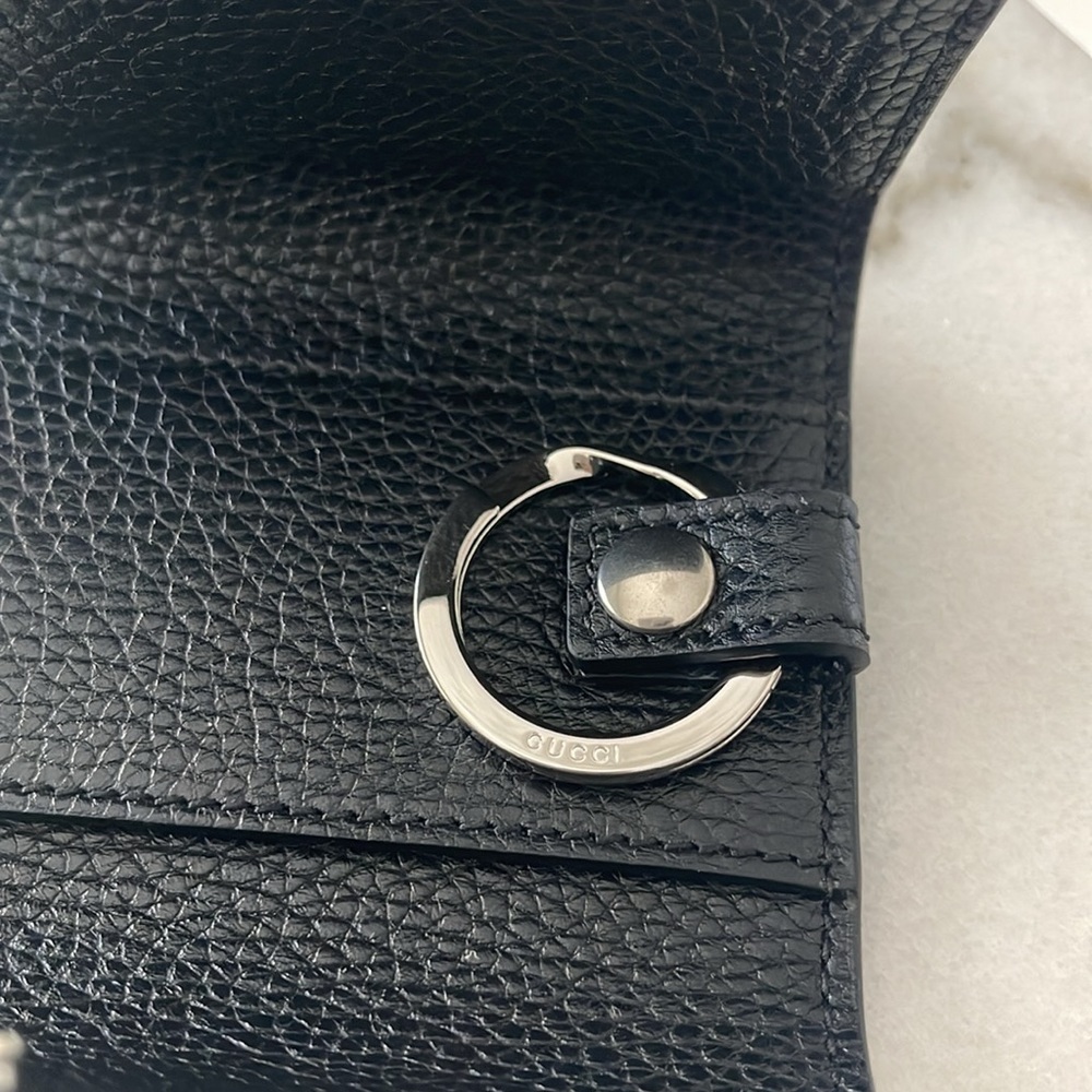 New, Authentic GUCCI GG Key Case, Key Holder, black leather gift for him / her - Picture 5 of 9